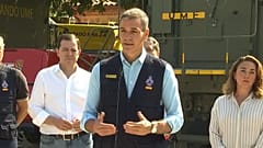 Pedro Sánchez habla a los medios de comunicación.