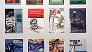 تُعرض مجموعة من أغلفة كتاب "The Old Man and the Sea" للكاتب إرنست همنغواي في مكتبة ومتحف الرئيس جون إف. كينيدي في بوسطن، في 28 يونيو 2018.