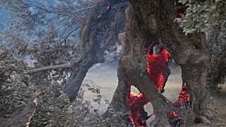 Μαίνεται η πυρκαγιά στην Κρήτη