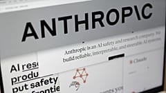 ARCHIVO - Páginas de la web de Anthropic y el logo de la empresa en la pantalla de un ordenador en Nueva York, 26 de febrero de 2026