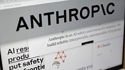 ARŞİV - 26 Şubat 2026'da New York'ta çekilen bu fotoğrafta, Anthropic'in internet sitesi sayfaları ve şirketin logosu bir bilgisayar ekranında görülüyor.