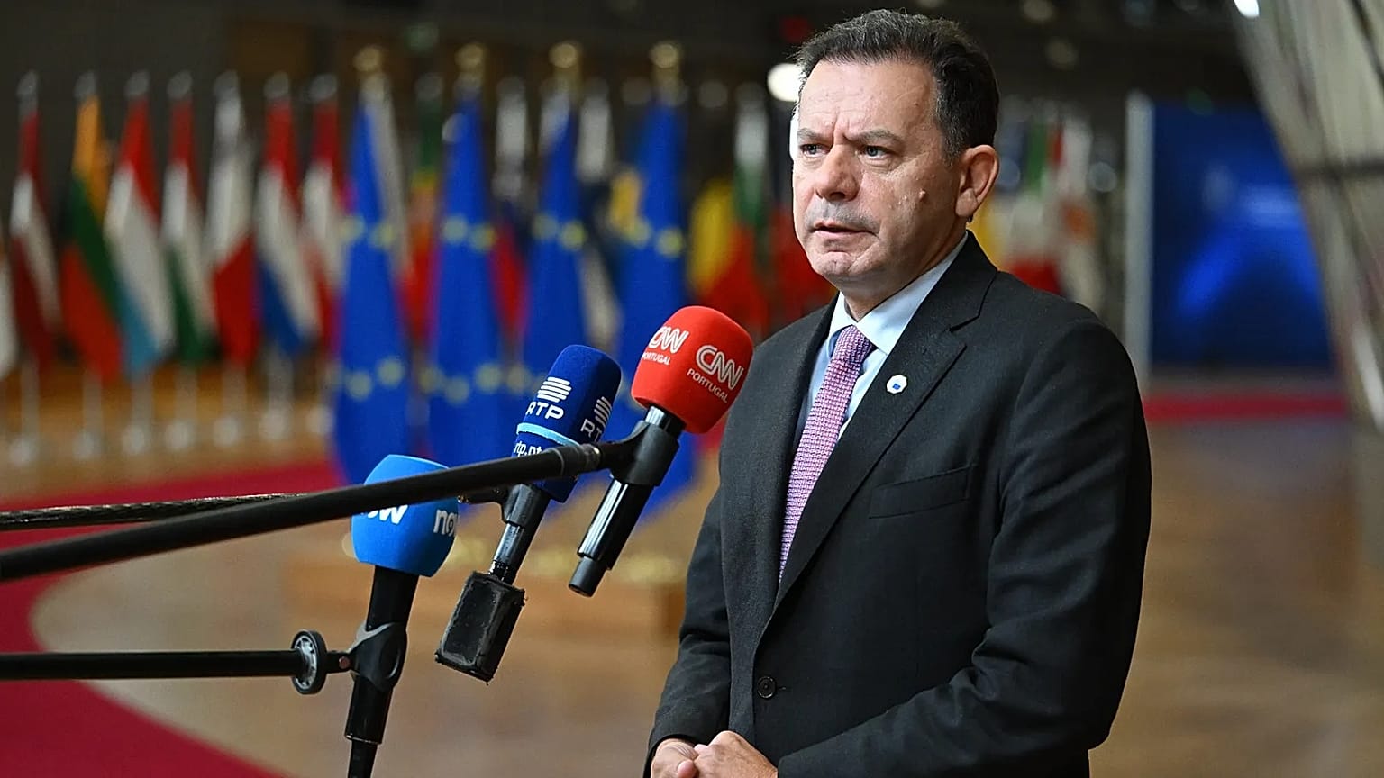 O primeiro-ministro português Luís Montenegro numa imagem de arquivo