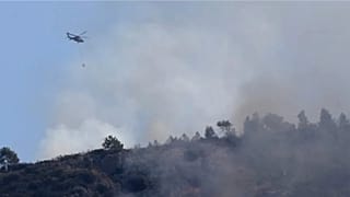 Yangına müdahale çalışmalarından bir kare.