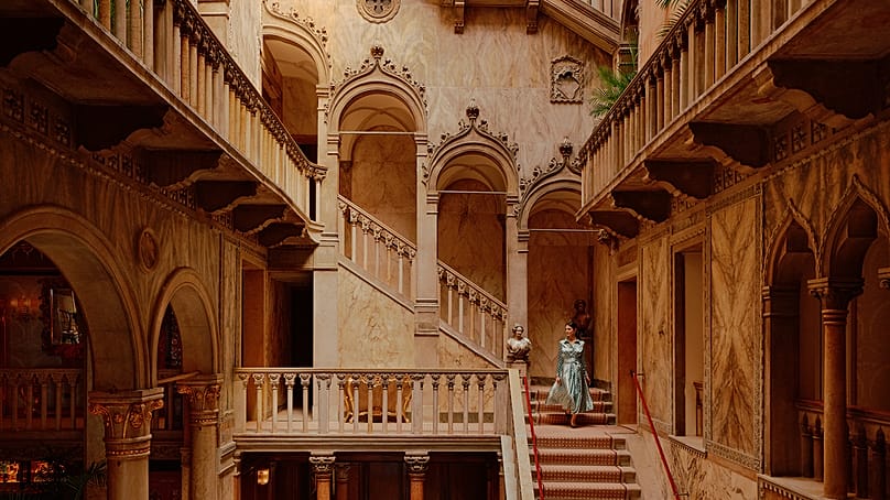 Palazzo Dandolo’nun ünlü lobisi.