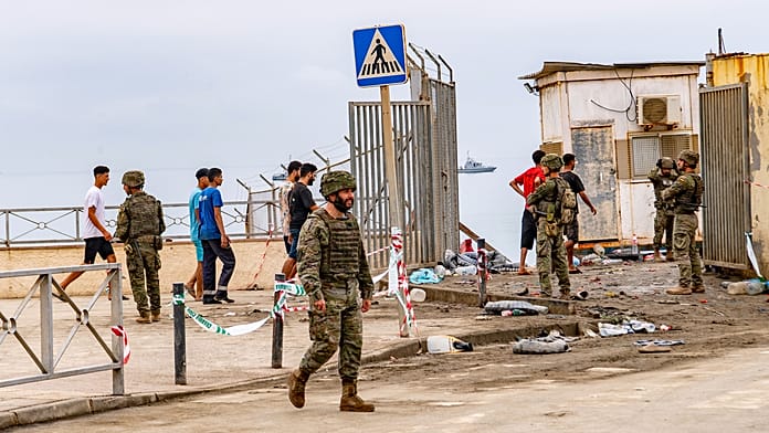 “Uma situação dilacerante”: Ceuta em sobressalto com milhares de migrantes nas ruas