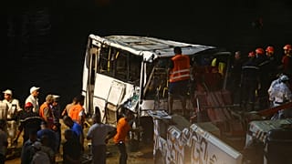 Algérie : un autocar chute dans un ravin, au moins 25 morts