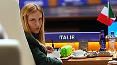 La primera ministra italiana, Giorgia Meloni, durante una mesa redonda del Consejo del Atlántico Norte en el marco de la cumbre de la OTAN en Ankara, Turquía, el 8 de julio