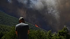 Η φωτιά καθώς πλησιάζει το Κρύο Πηγάδι, κοντά στο Πόρτο Γερμενό (1/8/2026)