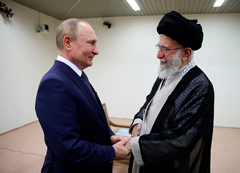 پوتین در کنار خامنه‌ای 