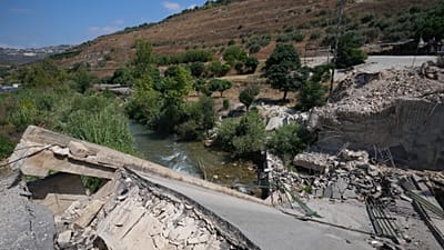 جسر "القعقعية" الذي دمرته غارة إسرائيلية خلال الحرب على لبنان، الثلاثاء 21 يوليو/تموز 2026.
