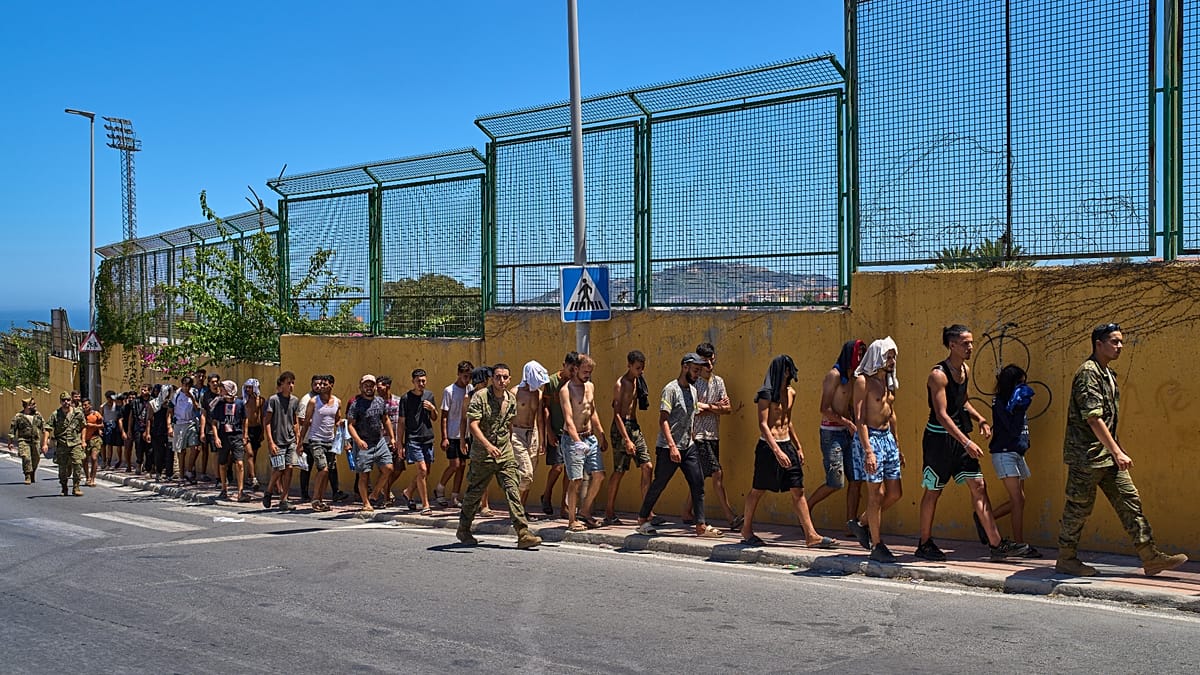 Ceuta: more migrants leave but residents still in shock Ceuta: more migrants leave but residents still in shock