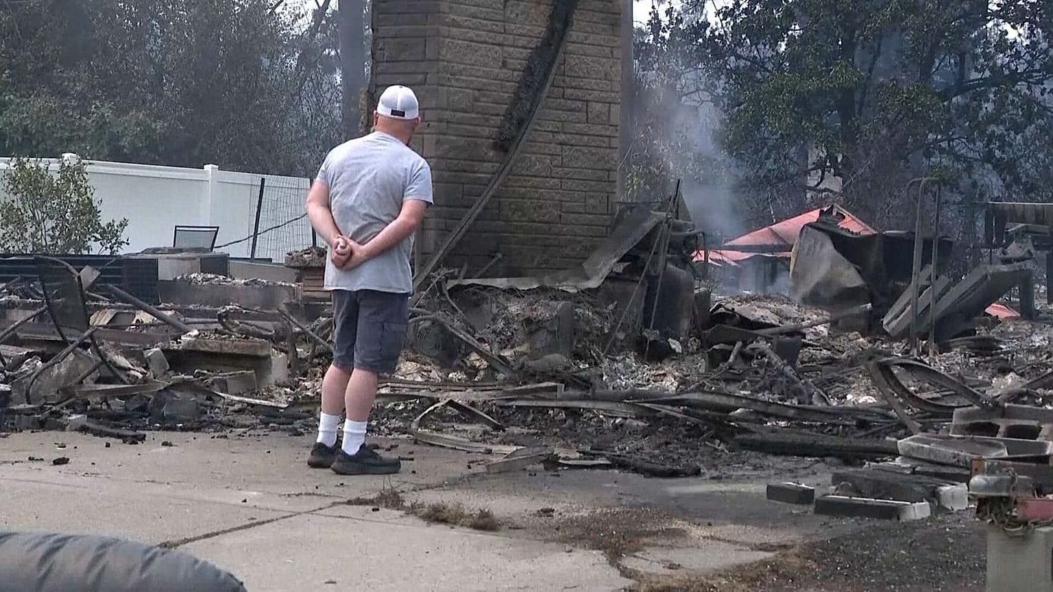 Eastern Washington fires have burned 600 structures and forced the evacuation of 5,000 homes