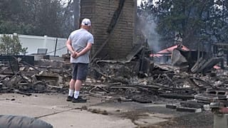 Los incendios en el este de Washington destruyen 600 edificios y fuerzan la evacuación de 5.000 viviendas