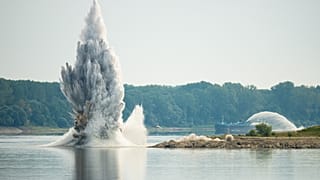 Kontrollierte Sprengung am rumänischen Donauabschnitt am dritten August 2026