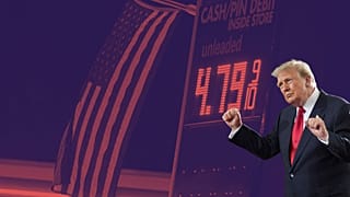 عکس آرشیوی و تزئینی از تابلو قیمت سوخت در یکی از پمپ‌ بنزین‌های آمریکا 