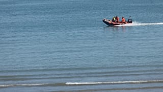 Un canot de sauvetage du SNSM, très impliquée dans le sauvetage des migrants qui tentent de traverser la Manche de la France vers la Grande-Bretagne.