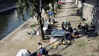 Aid organisation raises alarm about Paris migrants amid heatwave