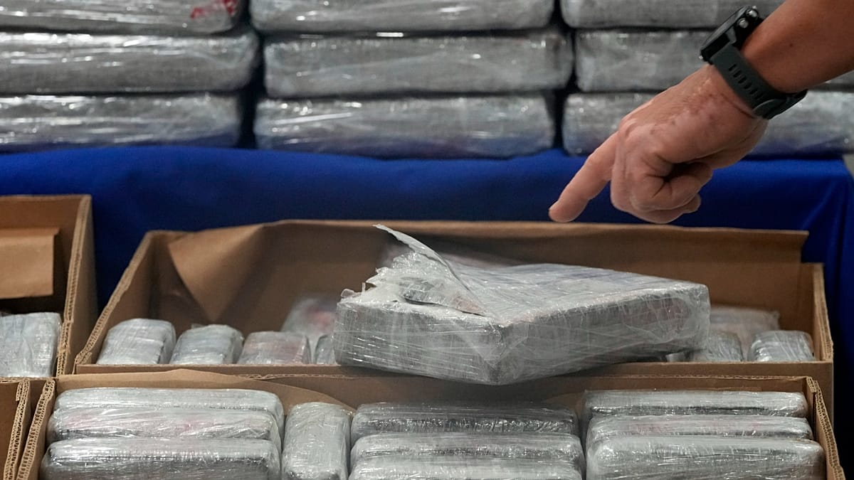 PJ inspeciona porta-contentores suspeito de transportar droga no Porto de Sines