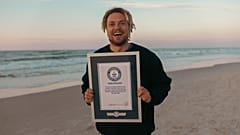 Windsurfista polaco Maciek Rutkowski atravessa o mar Báltico em tempo recorde