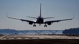 Cómo las aguas residuales de los aviones pueden ayudar a detectar la próxima pandemia