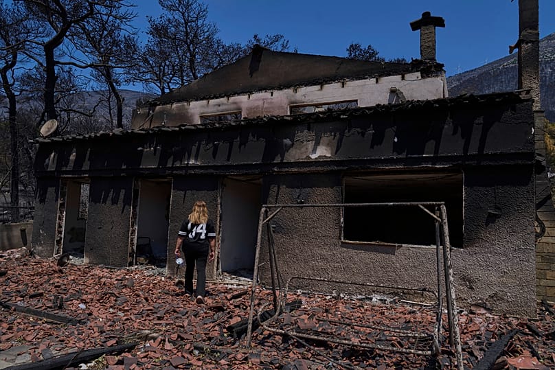 Η Χ. Σπανού μέσα στην καταστροφή στο Πόρτο Γερμενό