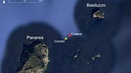 Mappa di inquadramento: scoperti un cratere sottomarino di 100×60 metri e nuovi camini idrotermali a un miglio dall'isola di Panarea. Fonte: INGV