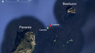 Mappa di inquadramento: scoperti un cratere sottomarino di 100×60 metri e nuovi camini idrotermali a un miglio dall'isola di Panarea. Fonte: INGV
