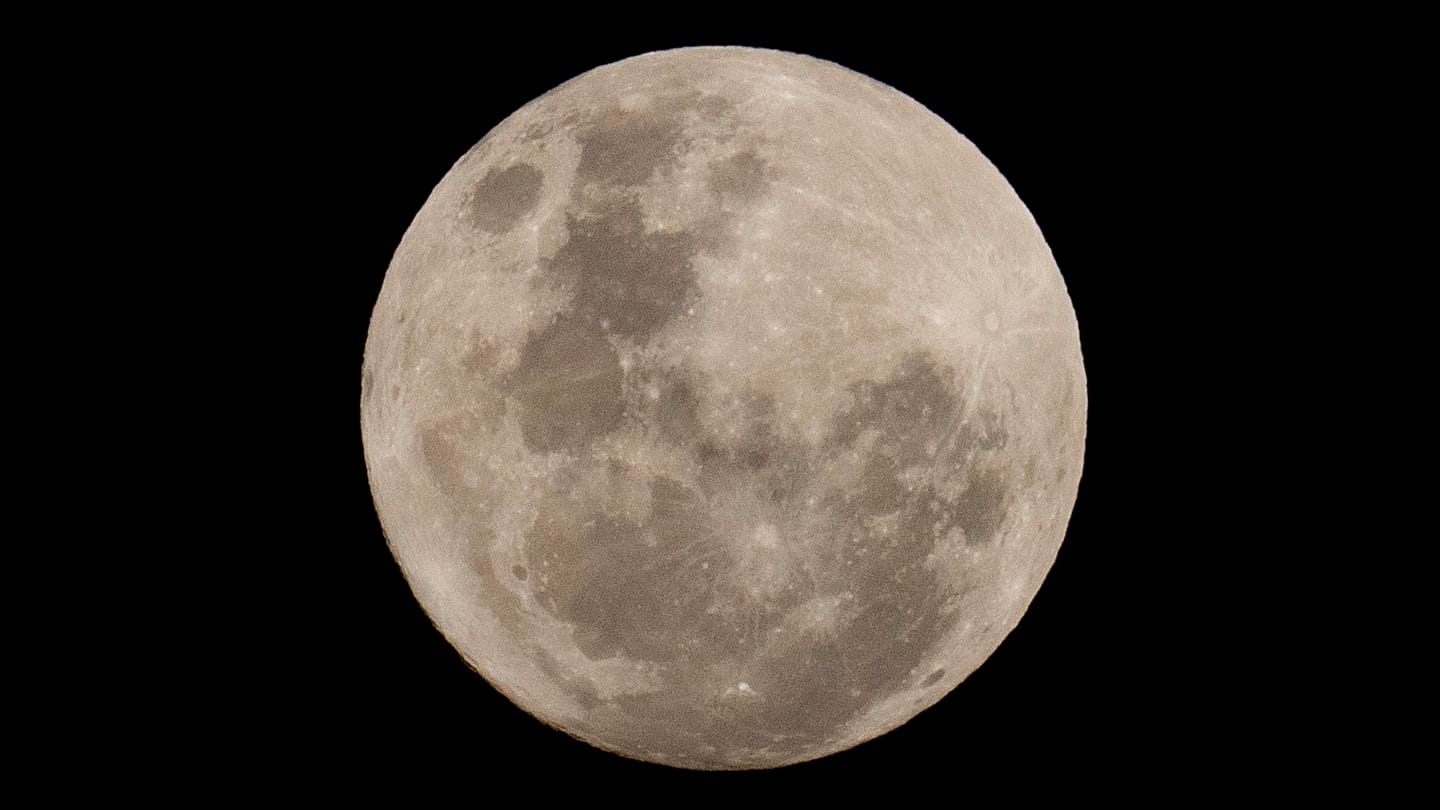Possibile impatto di razzo SpaceX sulla Luna, NASA raccoglie dati