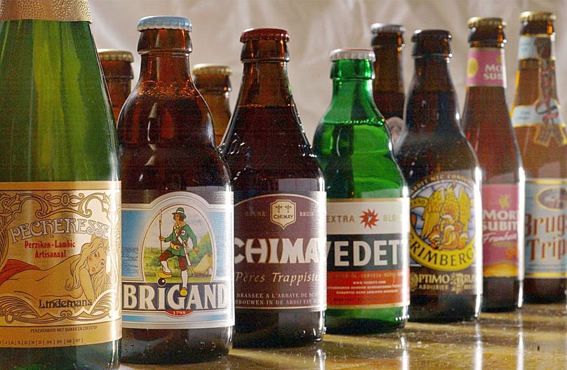 In Belgien gibt es mehr als 1.500 verschiedene Biersorten, jede mit eigenen Merkmalen in Geschmack, Aroma und Herstellungsweise.