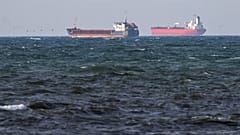 A Caffa és a Sea Owl I hajók svéd vizeken