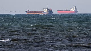 A Caffa és a Sea Owl I hajók svéd vizeken
