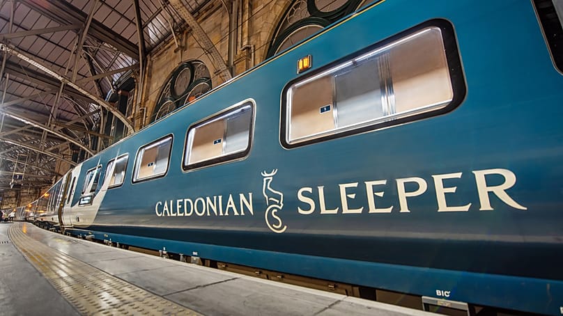 Ein Zug des Caledonian Sleeper