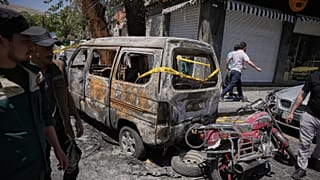صورة أرشيفية لتفجير سيارة بالقرب من فندق الفورسيزن بدمشق الثلاثاء 7 يوليو 2026.