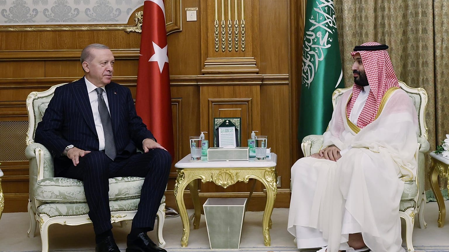 Cumhurbaşkanı Recep Tayyip Erdoğan, Mekke'de Suudi Arabistan Veliaht Prensi ve Başbakanı Muhammed bin Selman ile bir araya geldi, 7 Ağustos 2026.