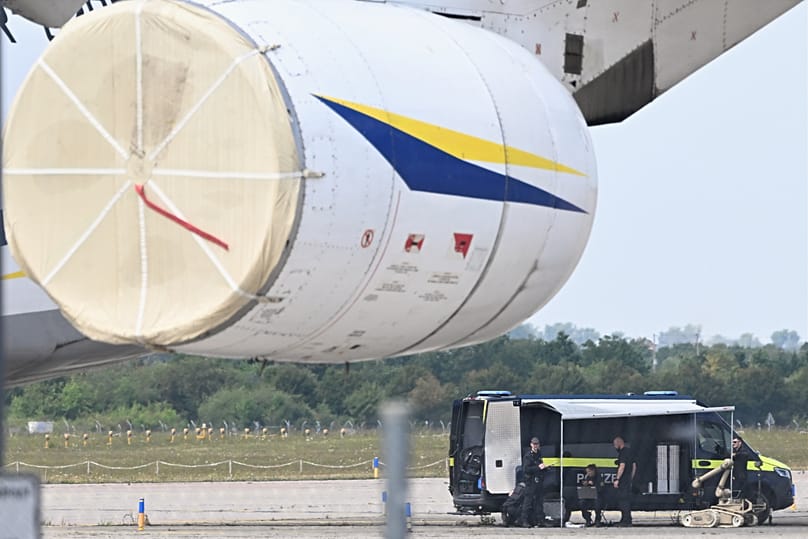 Nach dem Fund einer Drohne mit Sprengstoff auf dem Flughafen Leipzig/Halle berichteten US-Medien über eine mutmaßliche Verbindung zu Russland. 