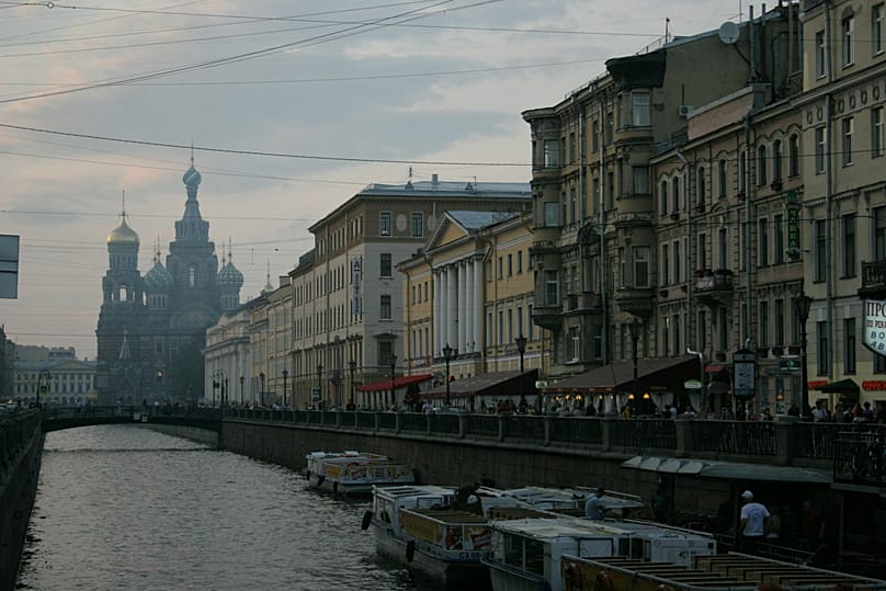 t. Petersburg is crossed by around 100 tributaries and canals totalling 300 kilometres.