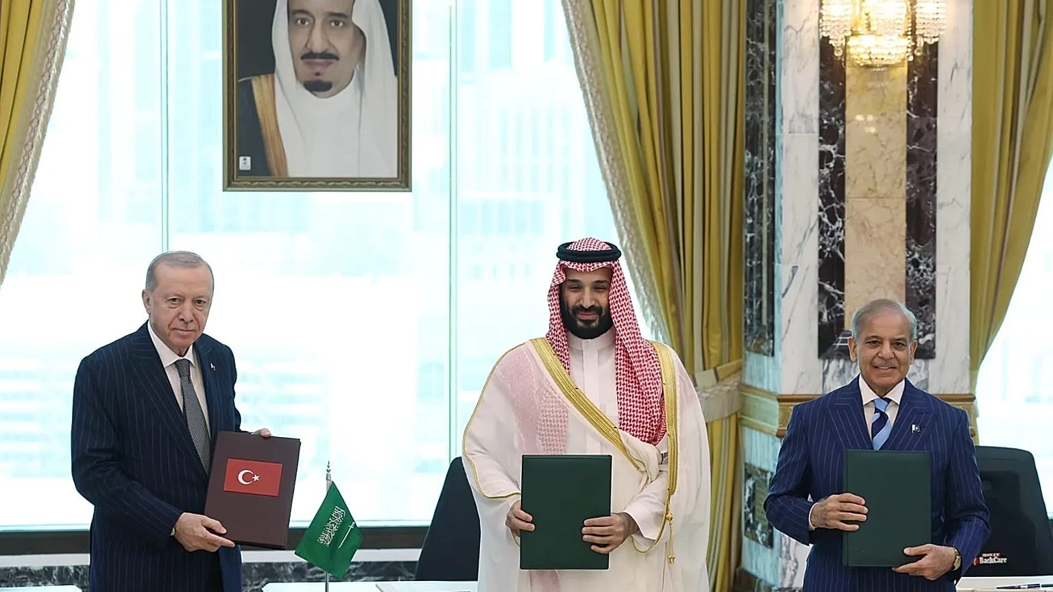 Türkiye, Suudi Arabistan ve Pakistan arasında Ortak Savunma Anlaşması imzalandı, 7 Ağustos 2026.