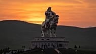 مجسمه چنگیزخان در مغولستان 