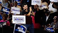 المرشح الديمقراطي للولايات المتحدة يتحدث عضو مجلس الشيوخ عبد الرحمن السيد في تجمع افتتاحي للانتخابات العامة للديمقراطيين في ميشيغان يوم الجمعة 7 أغسطس 2026