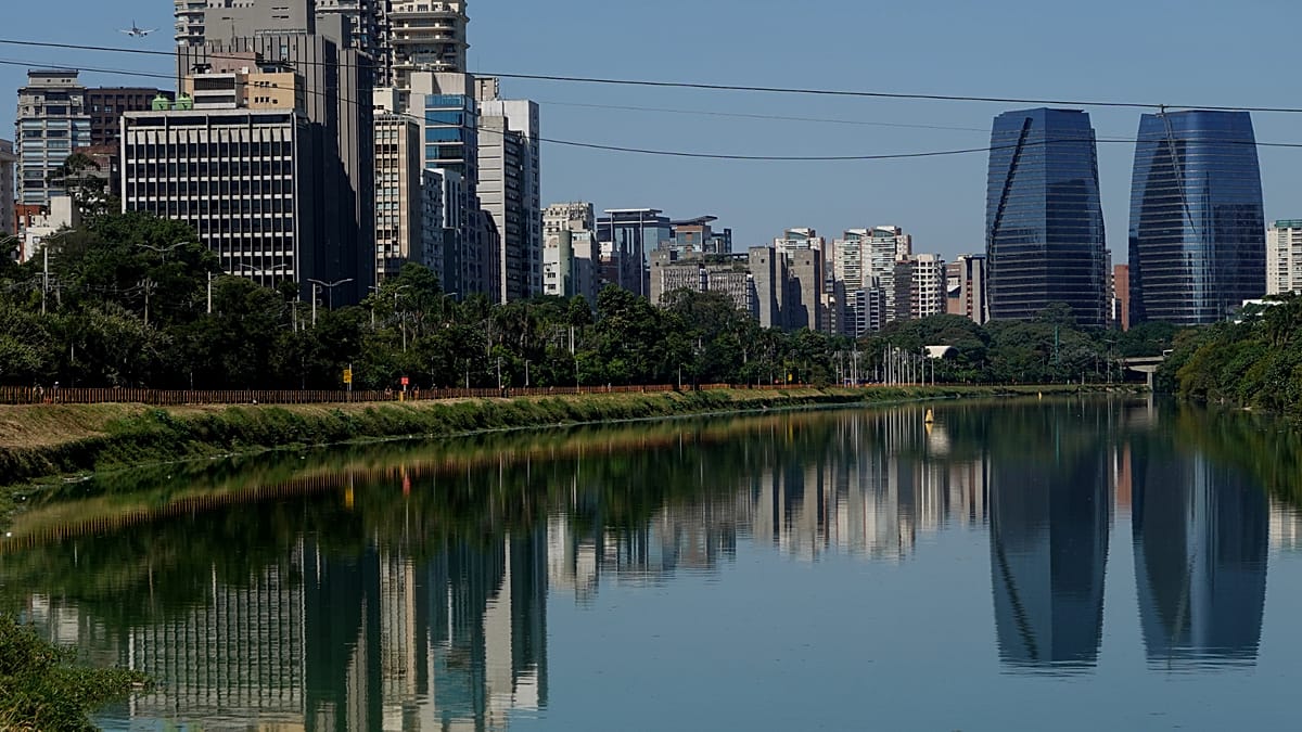 Brazilian restaurant adapts menus to climate challenges