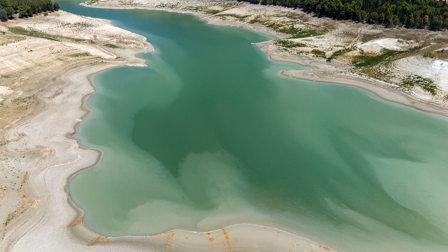 Lago di Fanaco, in Sicilia, in secca nel 2024