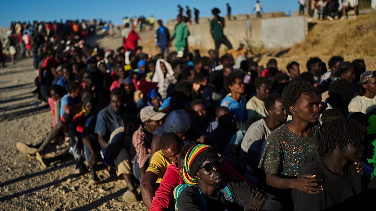 Ceuta leader wants migrant detention centre after mass influx from Morocco