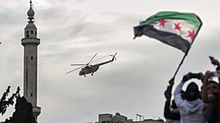 صورة تظهر احتفالات في سوريا عقب سقوط نظام الرئيس المخلوع بشار الأسد الجمعة 28 مارس 2025.