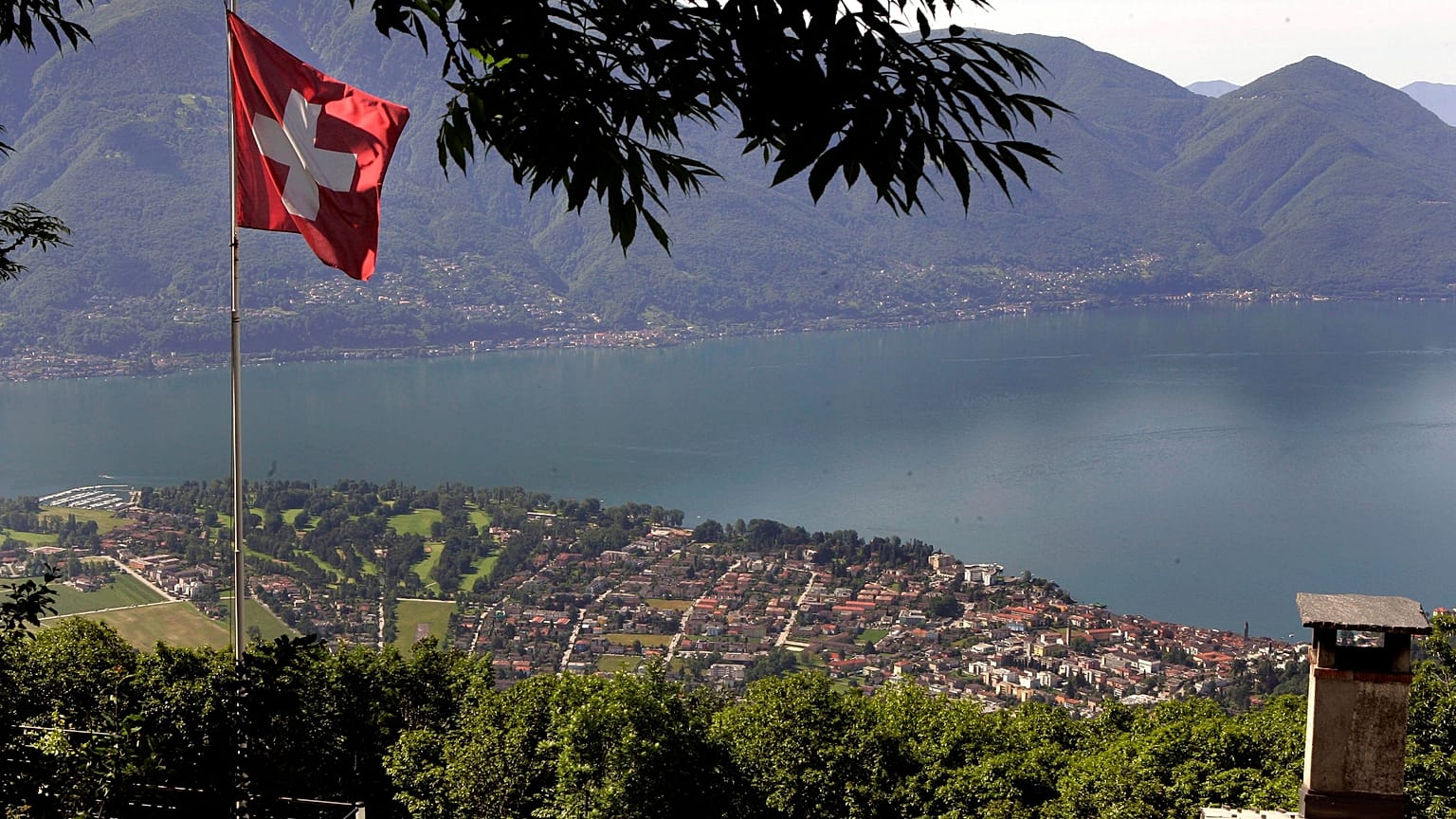 Foto di archivio del lago Maggiore presso Ascona, Svizzera meridionale