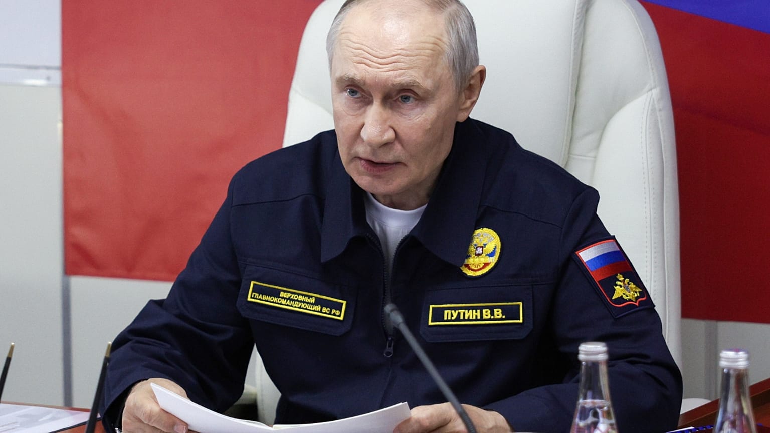 Russlands Präsident Wladimir Putin bei Manöver auf der Insel Sachalin am 11. August 2026