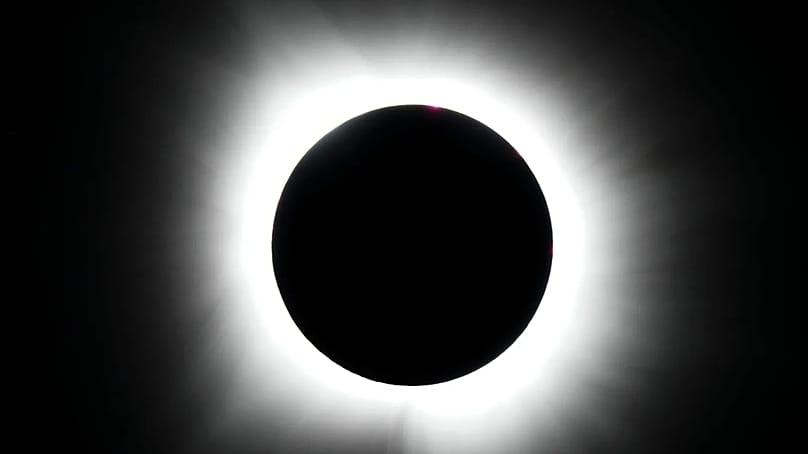 ARCHIV: Eine totale Sonnenfinsternis über Arlington im US-Bundesstaat Texas am 8. April 2024. (AP Photo/Julio Cortez, Archivbild)