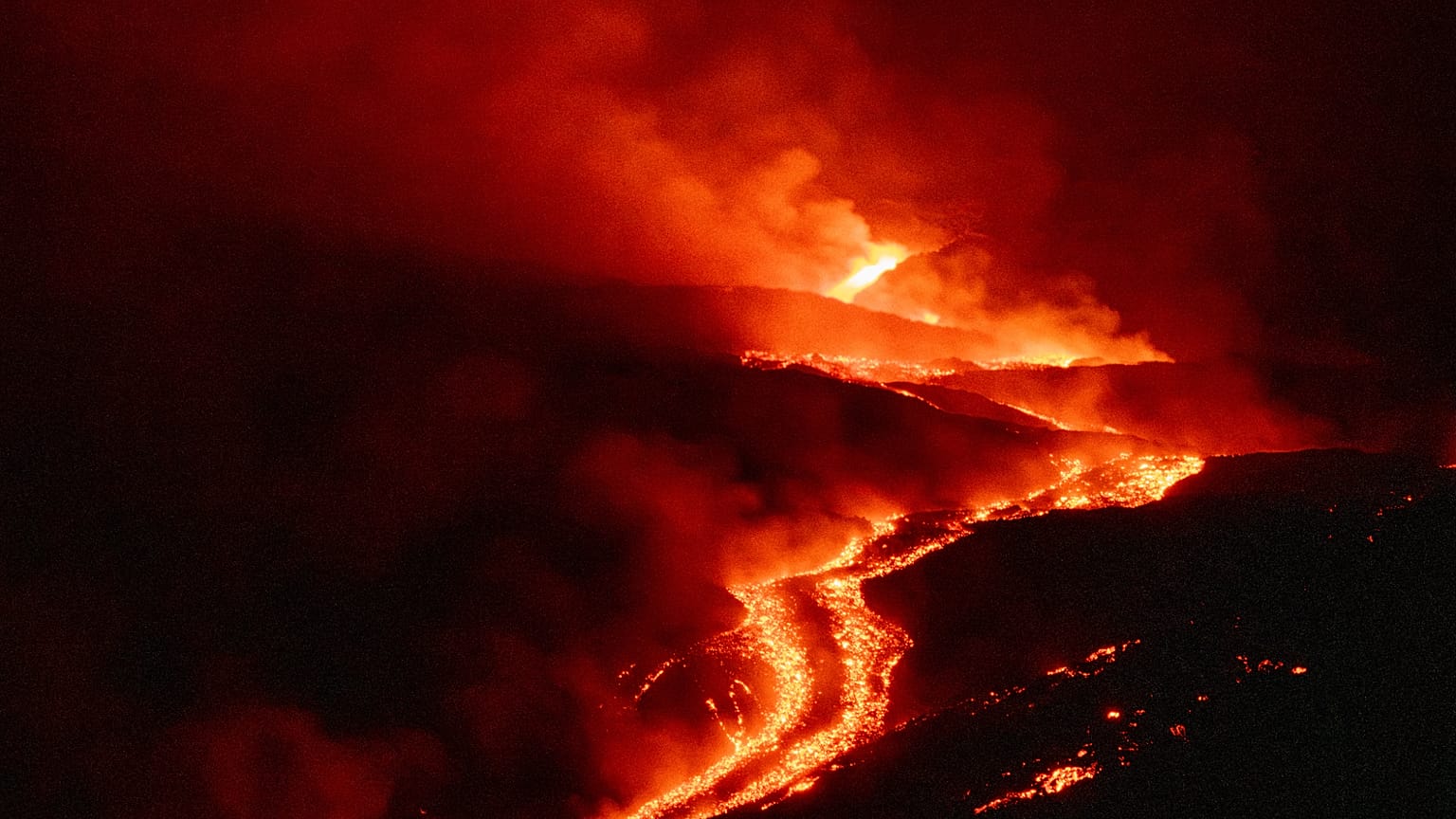 Eruzione dell'Etna, Catania, Italia, 11 agosto 2028