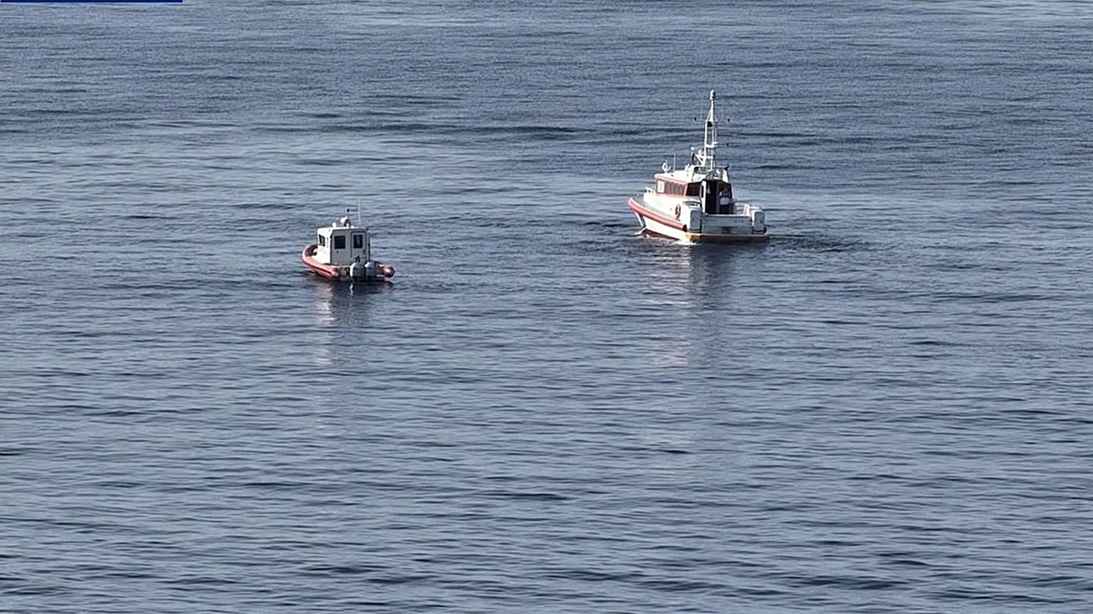 Embarcações ao largo da costa da Croácia