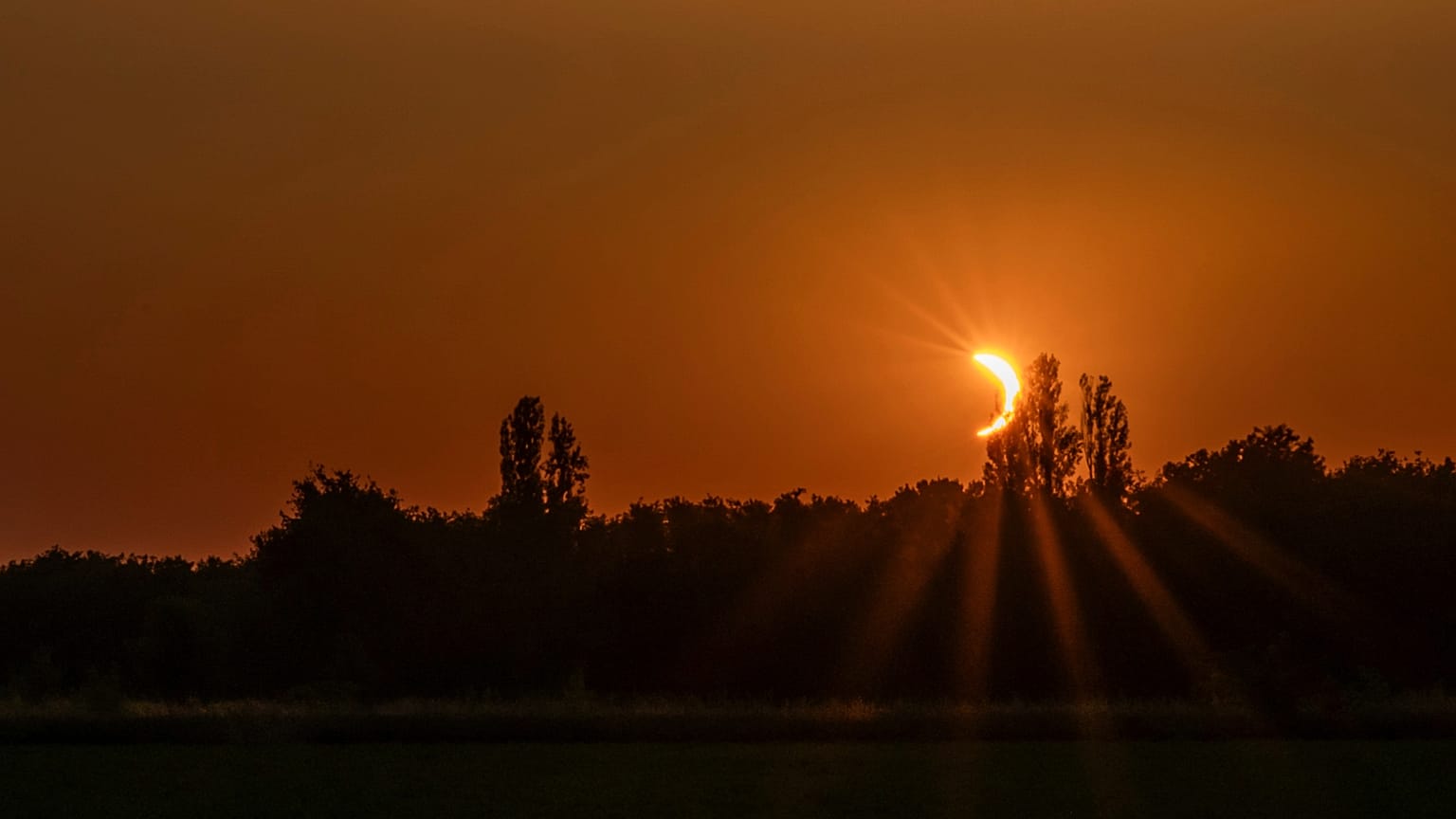 Eclipse solar total