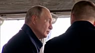 Президент России Владимир Путин на лодке